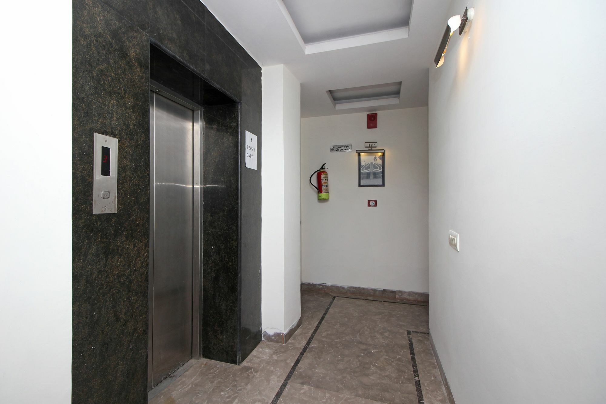 Oyo 9030 Hotel Delhi Airport Plaza New Delhi Bagian luar foto